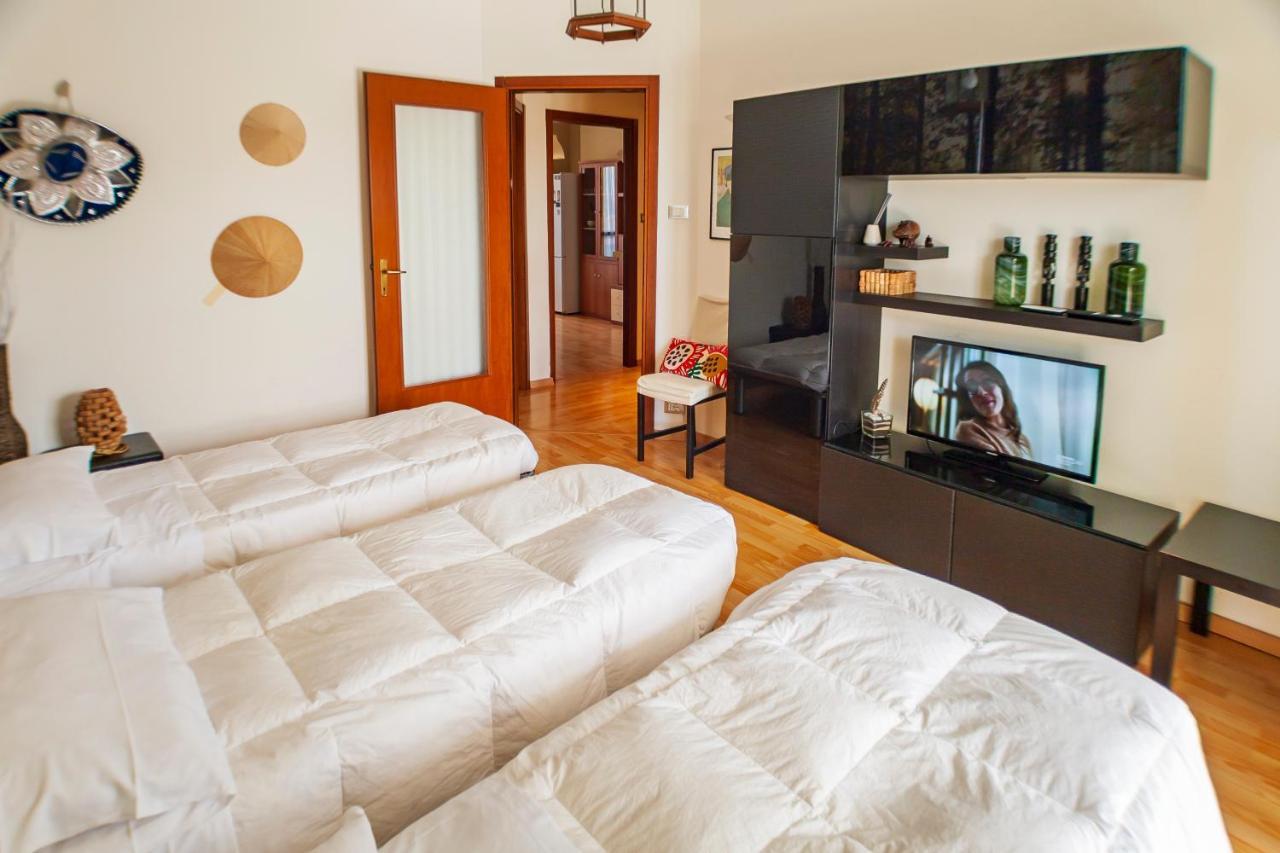 Attico Con Vista Apartment Turin Bagian luar foto